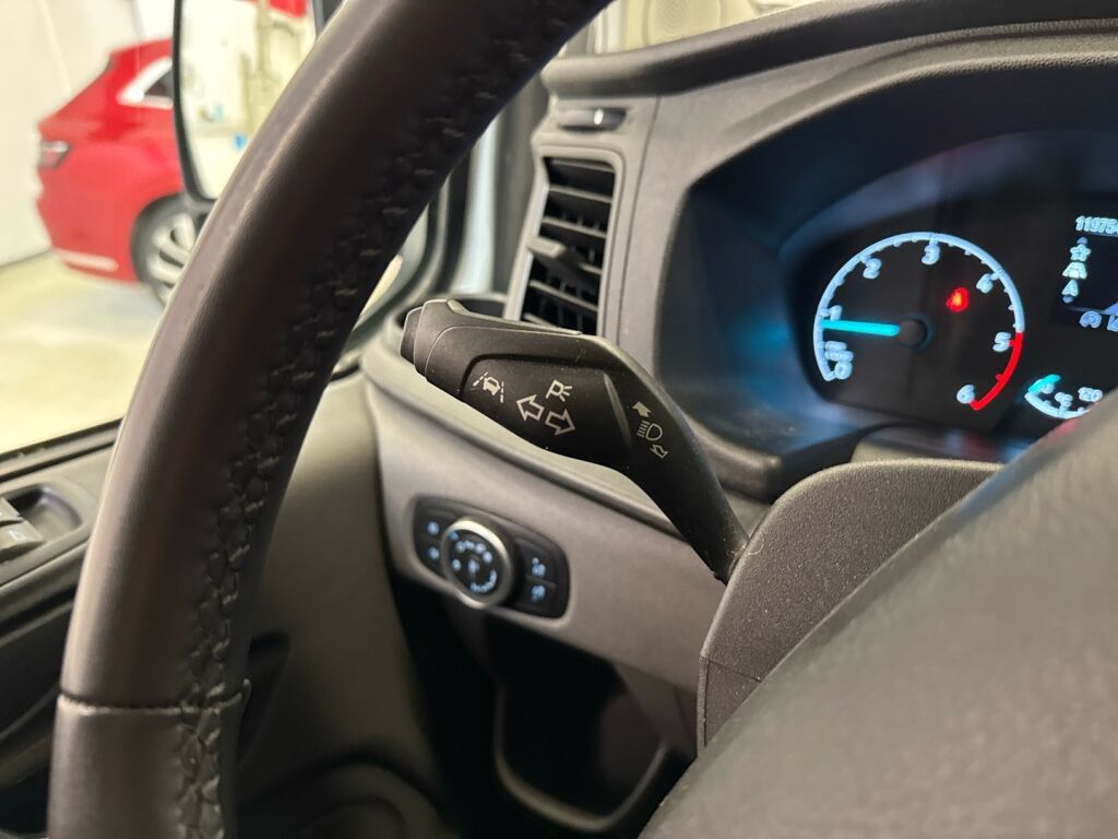 Ford Transit Custom 2022 9