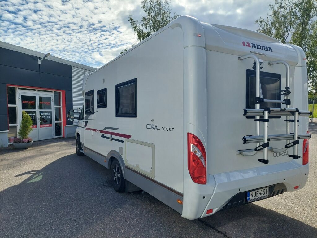 Adria Coral Plus S 670 SLT 2013 Valkoinen