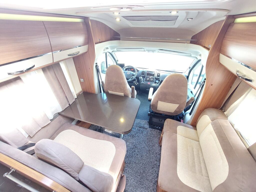 Adria Coral Plus S 670 SLT 2013 Valkoinen