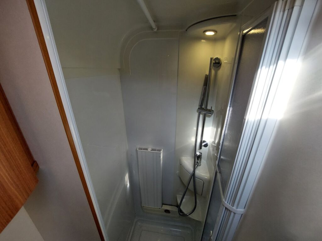 Adria Coral Plus S 670 SLT 2013 Valkoinen