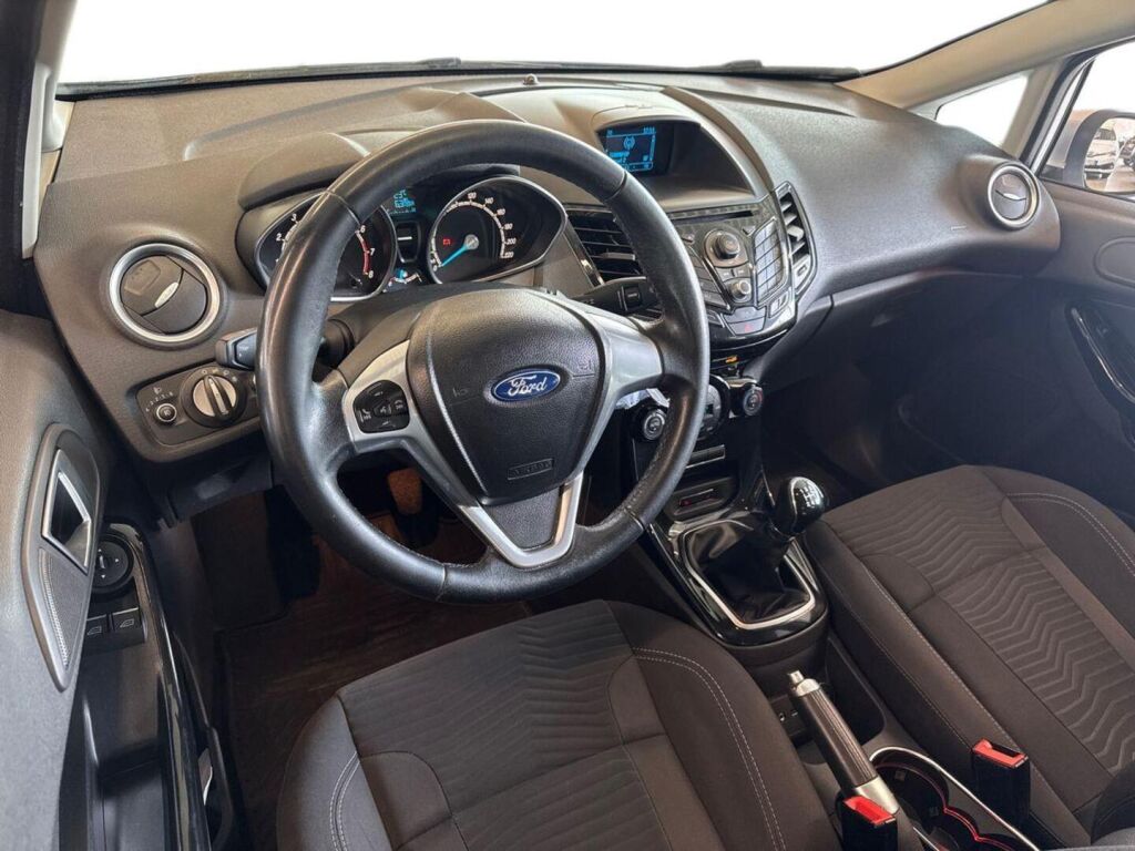 Ford Fiesta 2013 Harmaa