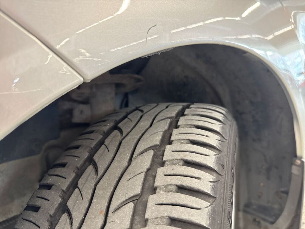 Ford Fiesta 2013 Harmaa