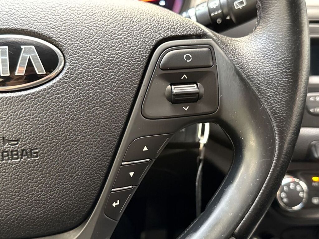 Kia Ceed 2013 Hopea