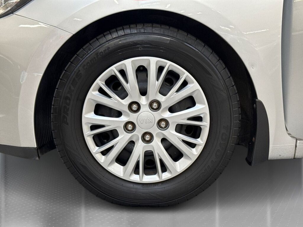 Kia Ceed 2013 Hopea