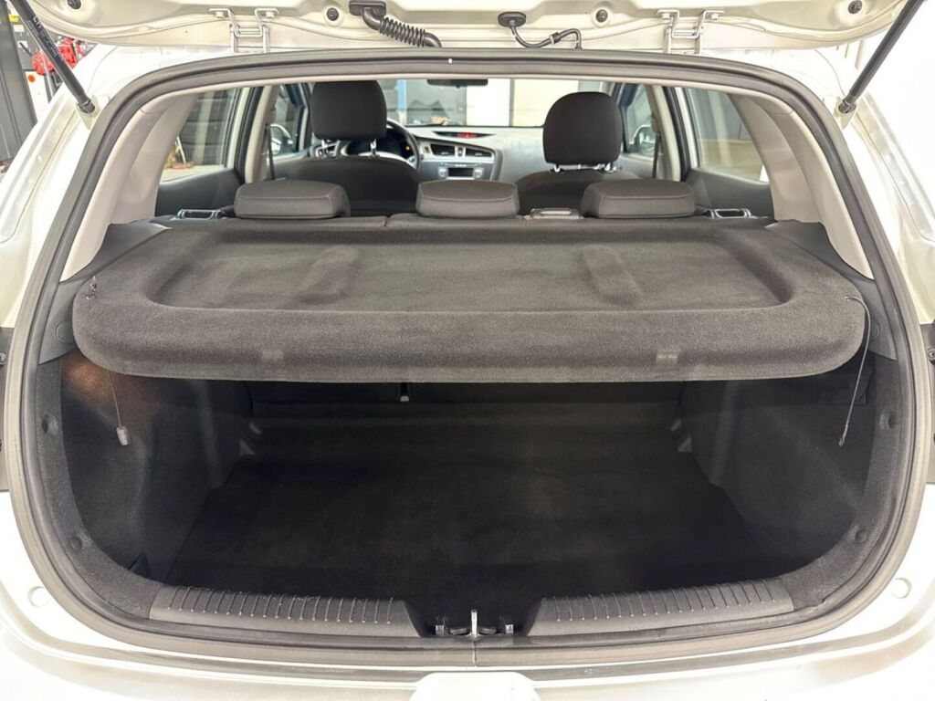 Kia Ceed 2013 Hopea