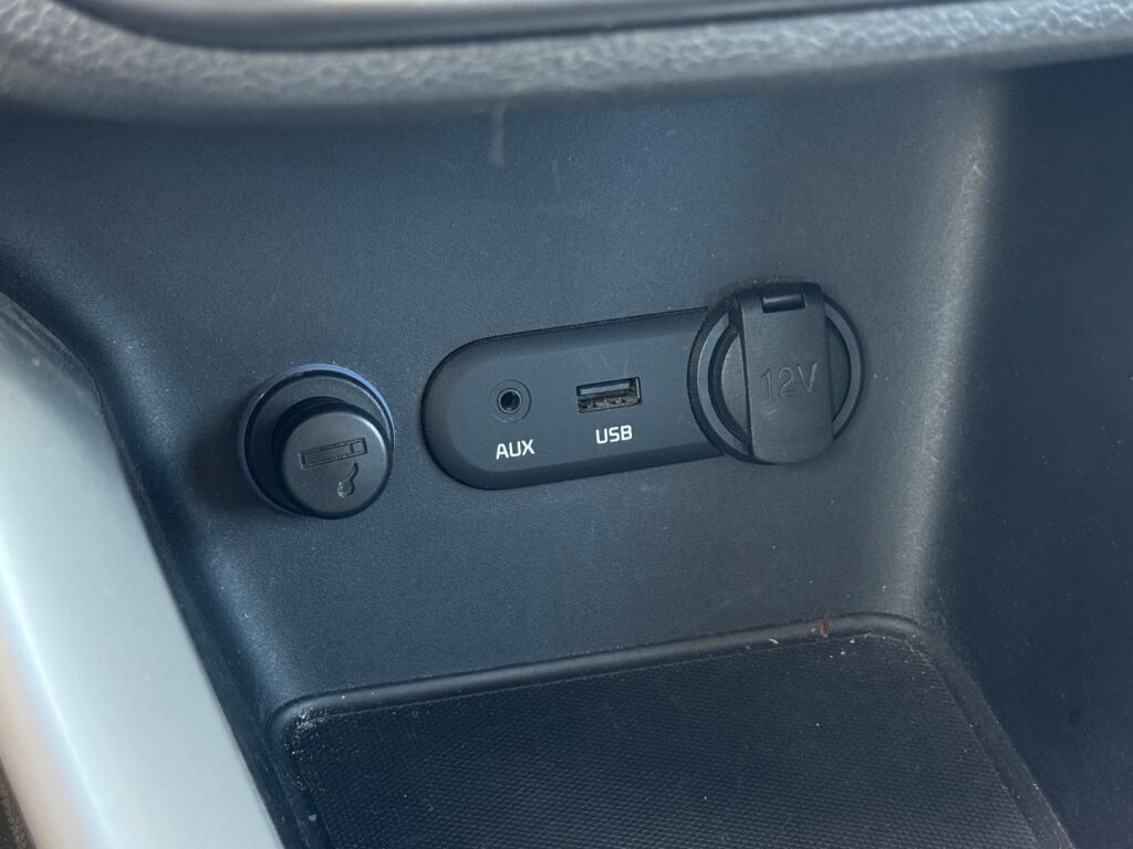 Kia Ceed 2013 Hopea