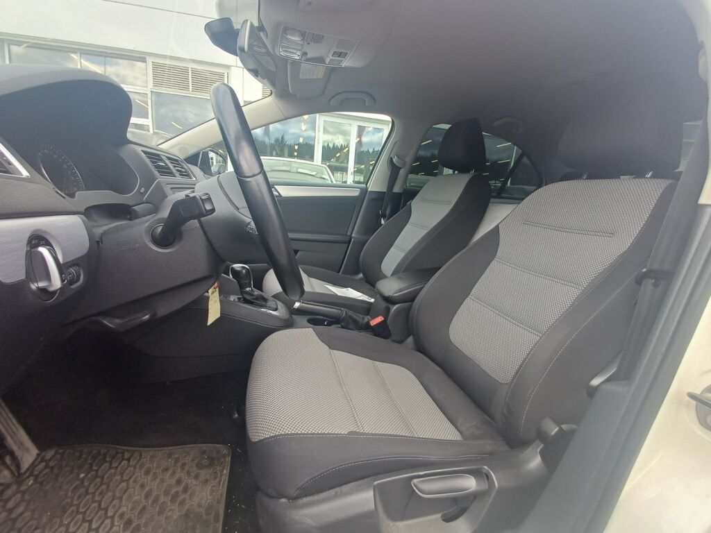 Volkswagen Jetta 2013 Valkoinen