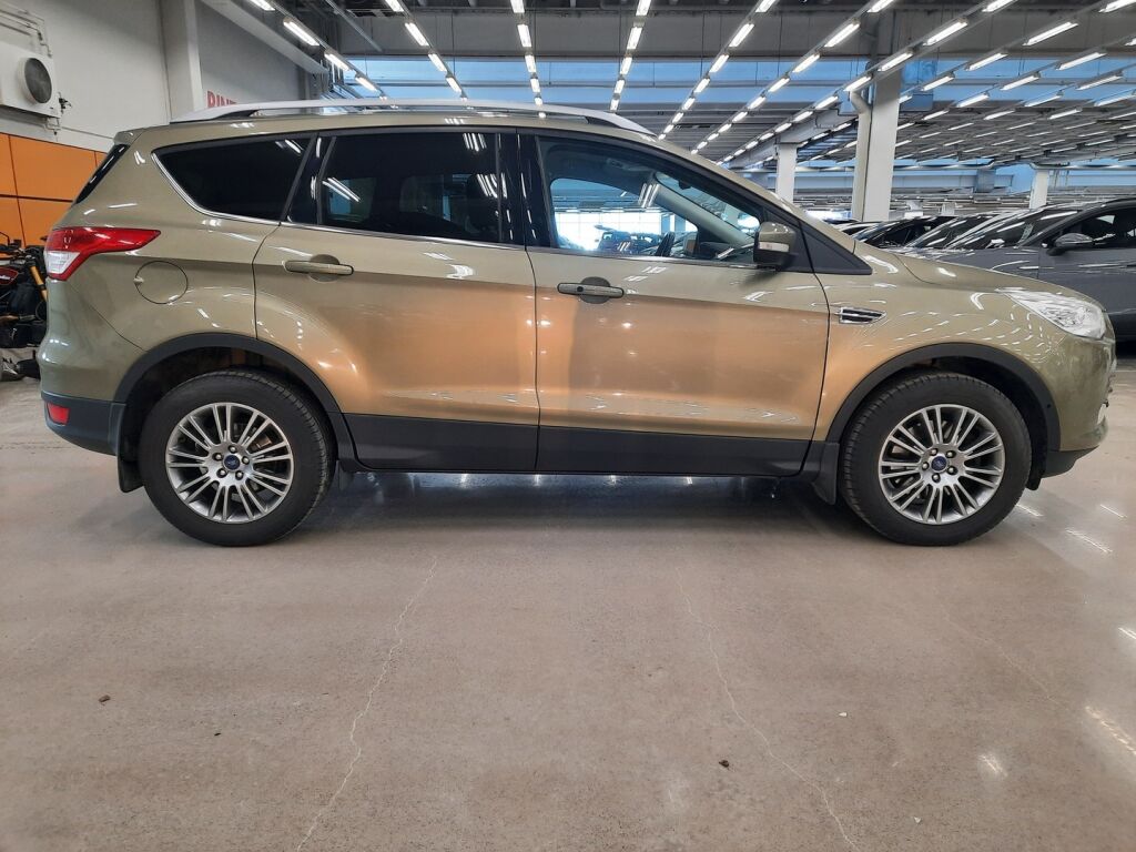 Ford Kuga 2013 Ruskea (beige)