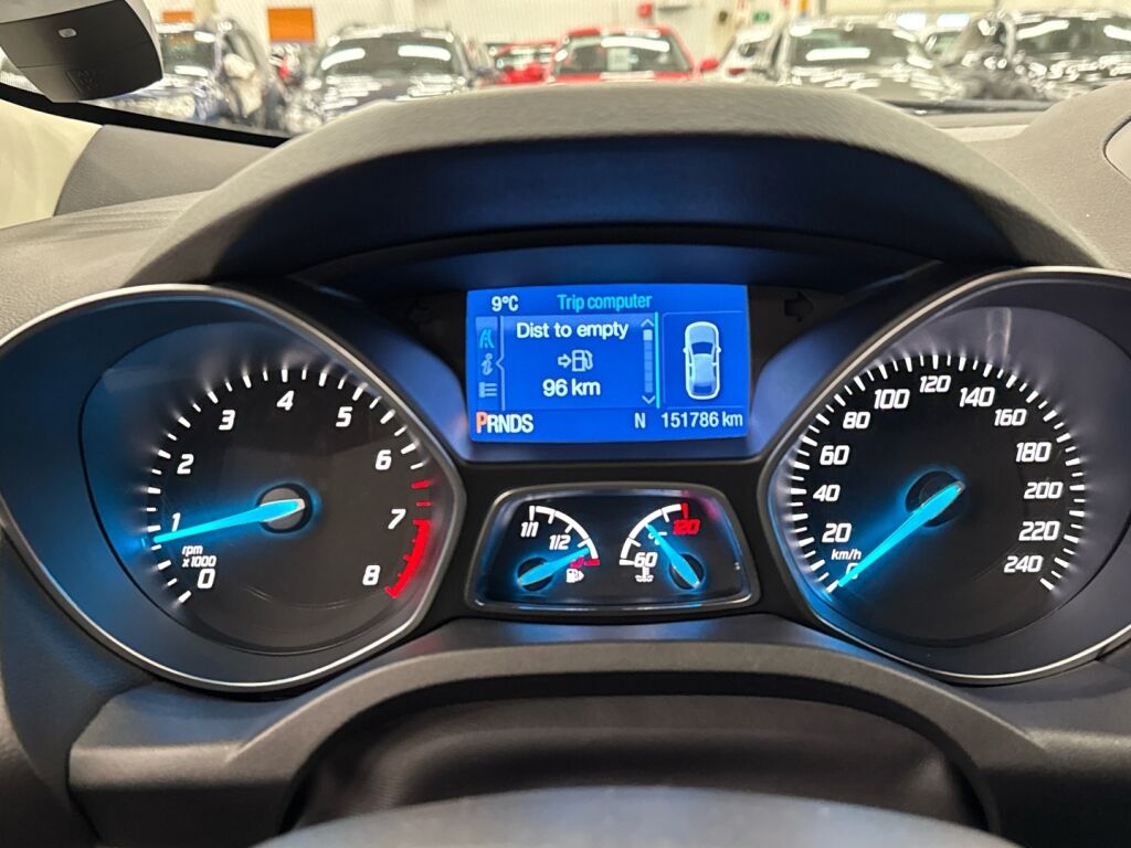 Ford Kuga 2013 Ruskea (beige)