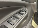Ford Kuga 2013 Ruskea (beige)