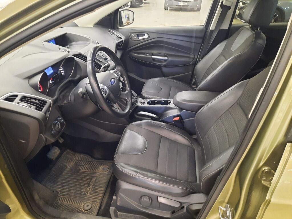 Ford Kuga 2013 Ruskea (beige)
