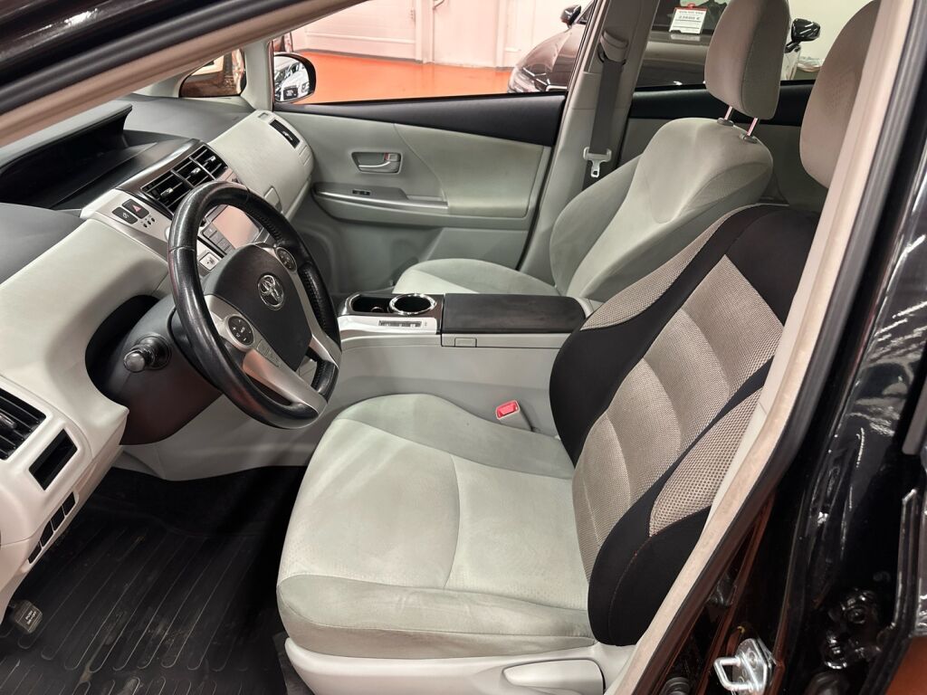 Toyota Prius+ 2013 Musta