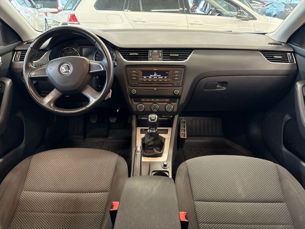Skoda Octavia 2013 Ruskea (beige)