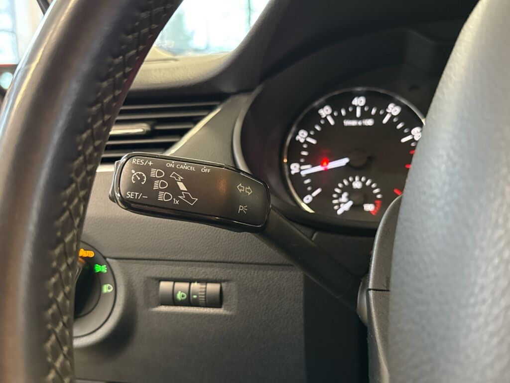 Skoda Octavia 2013 Ruskea (beige)