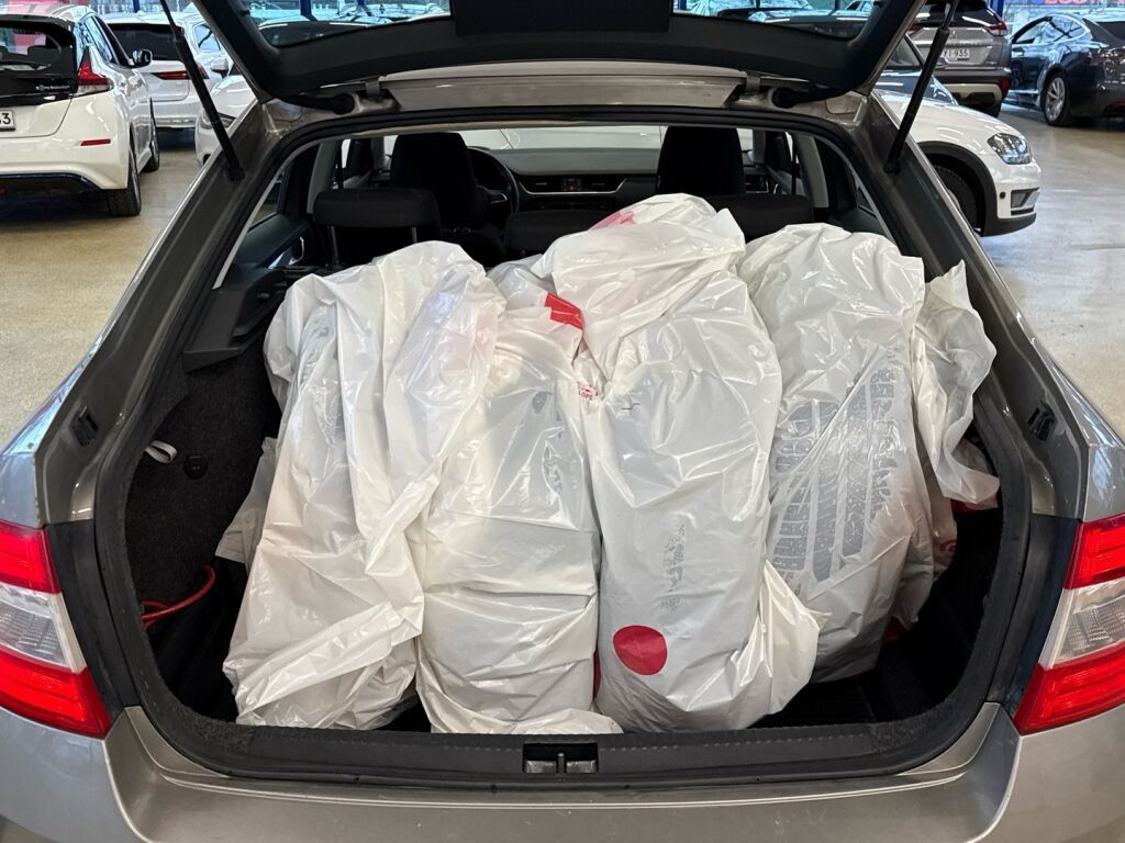 Skoda Octavia 2013 Ruskea (beige)