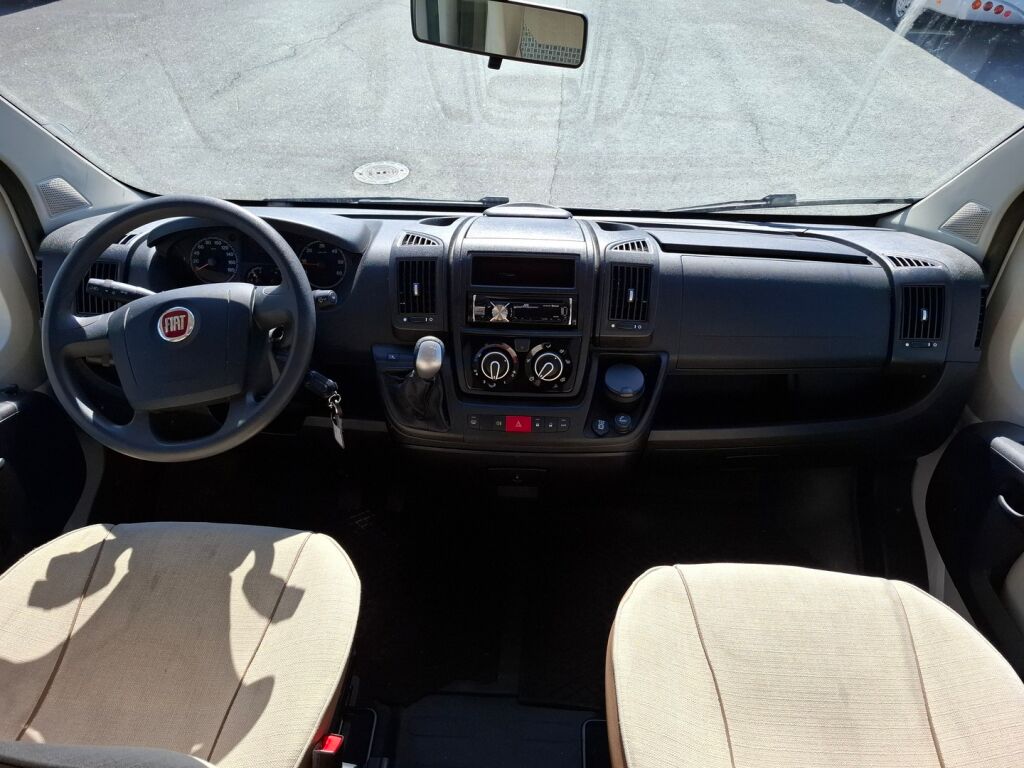 Carado T 447 2013 Valkoinen