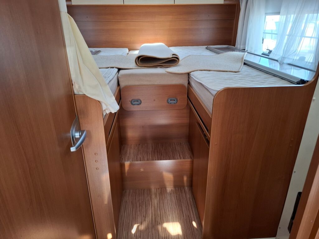 Carado T 447 2013 Valkoinen