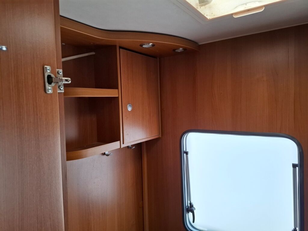 Carado T 447 2013 Valkoinen