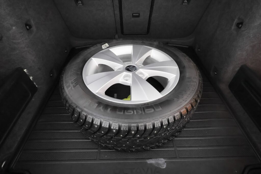 Skoda Octavia 2013 Hopea