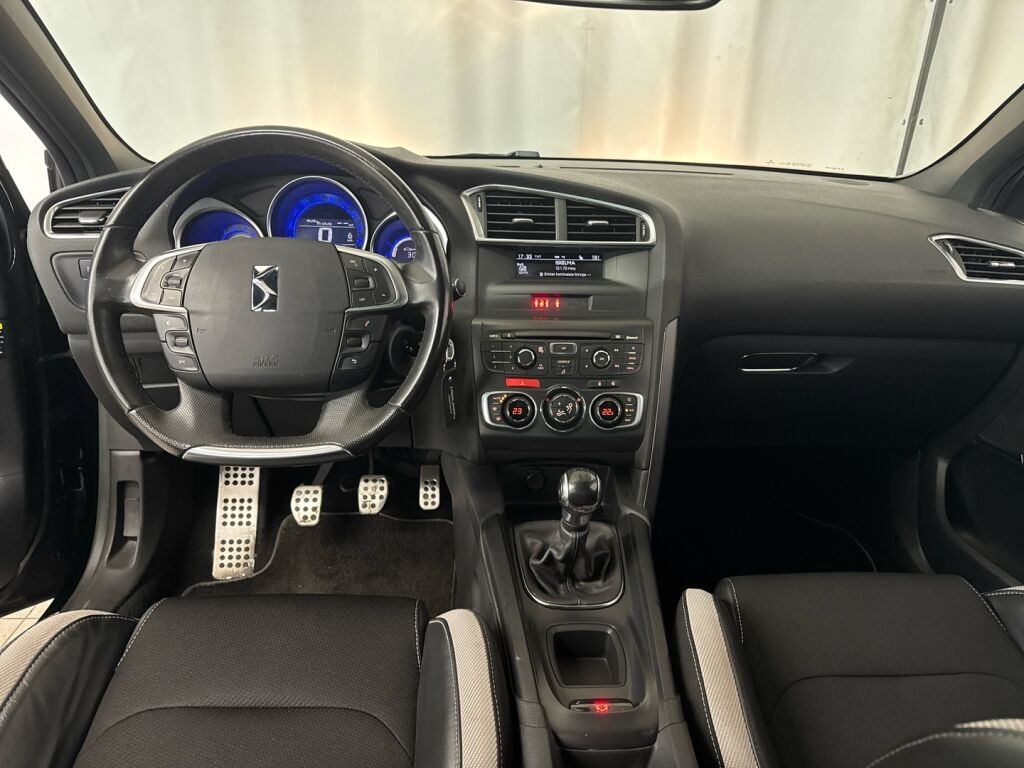 Citroen DS4 2014 Musta