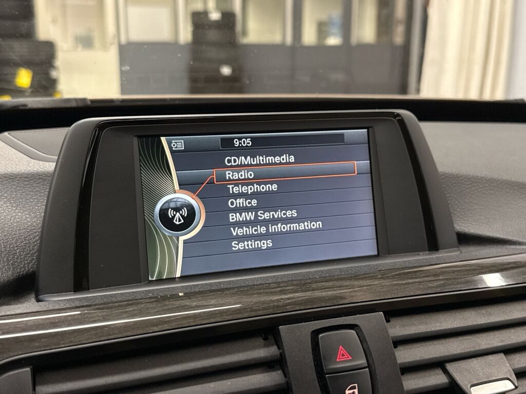 BMW 320 Gran Turismo 2013 Met.Ruskea