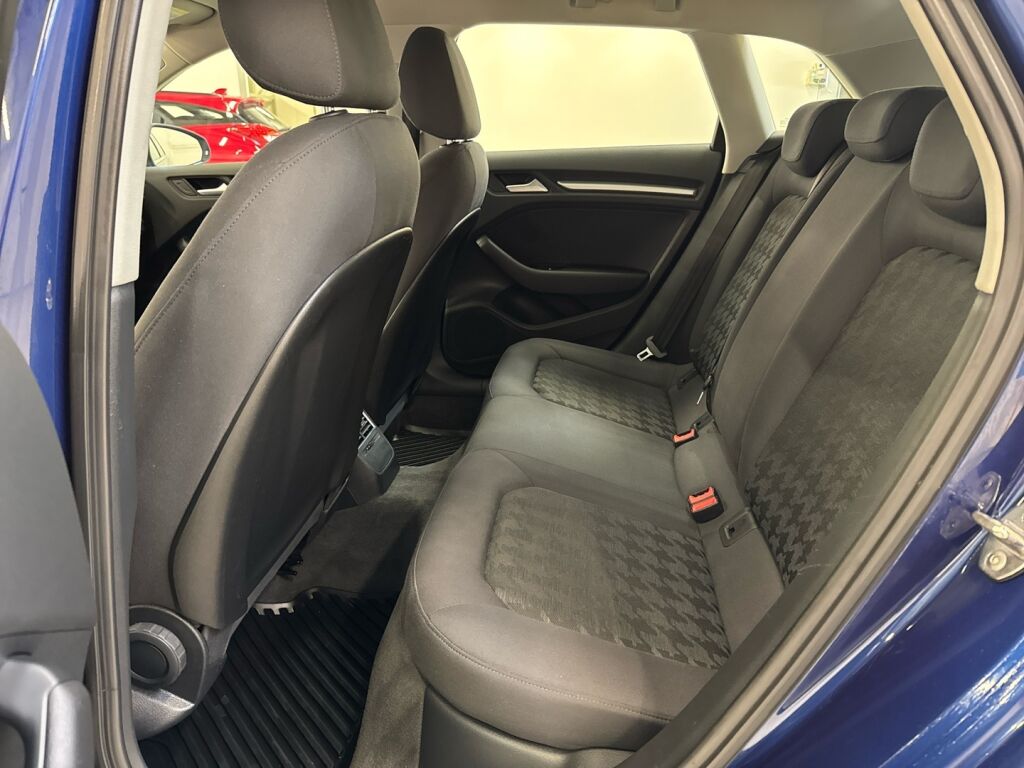 Audi A3 2014 Sininen