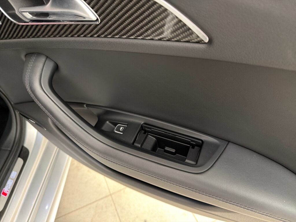 Audi RS6 2014 Hopea