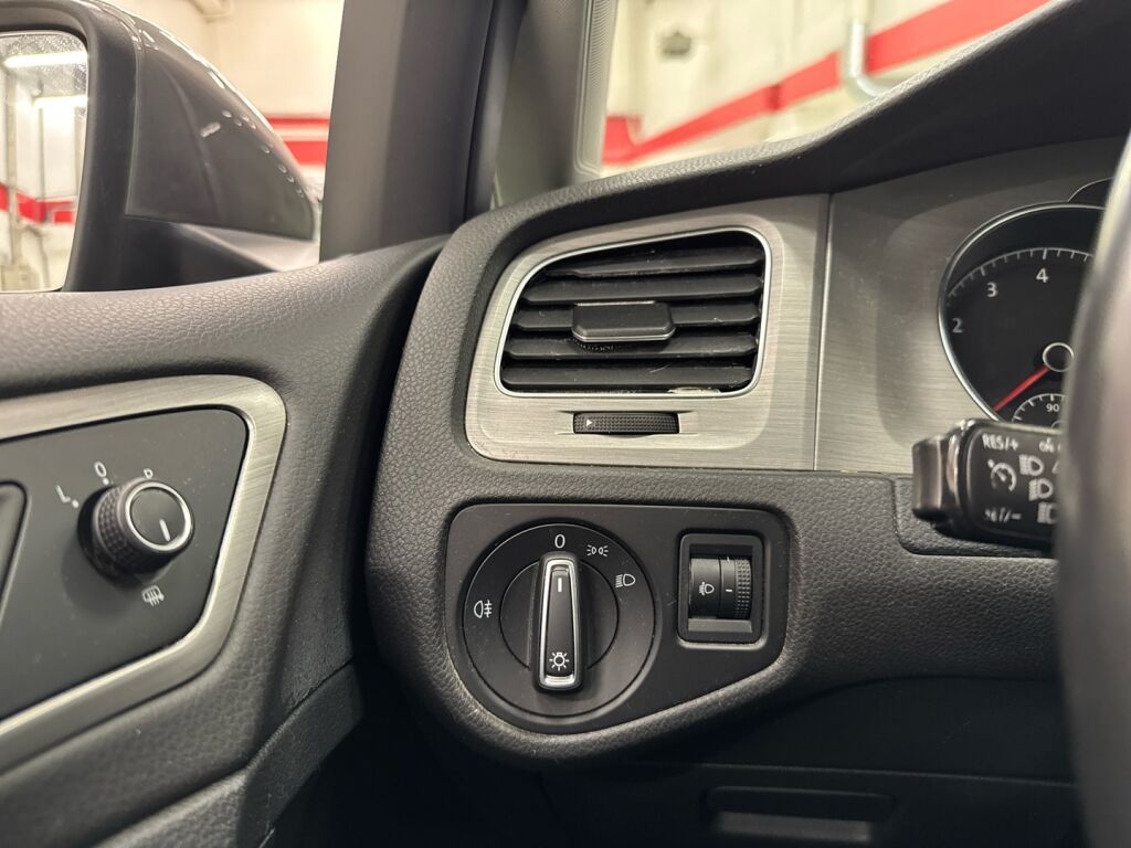 Volkswagen Golf 2014 Harmaa