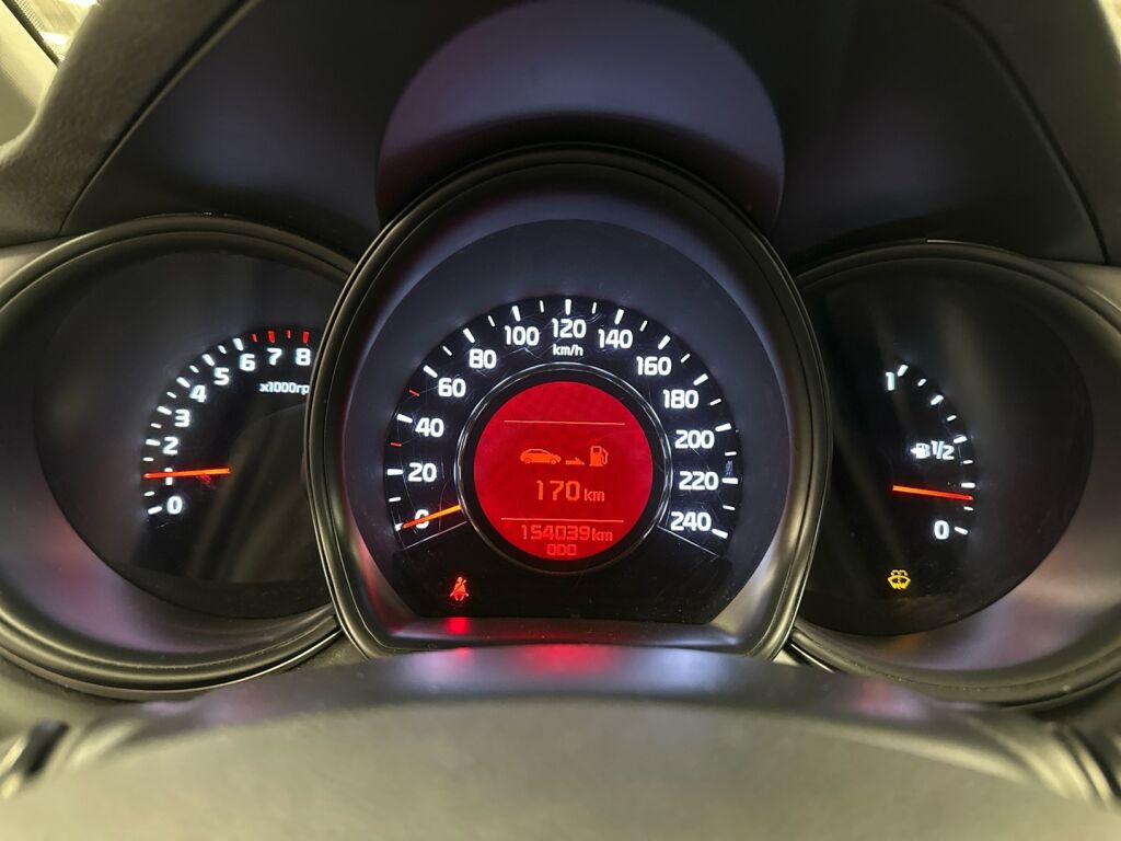 Kia Ceed 2015 Punainen