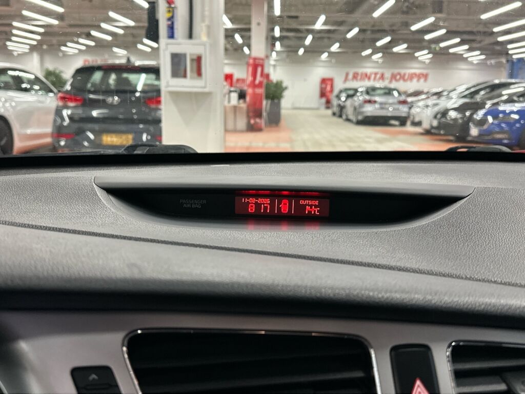 Kia Ceed 2015 Punainen