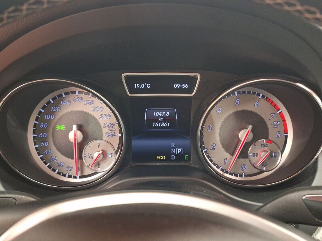 Mercedes-Benz CLA 2014 Musta