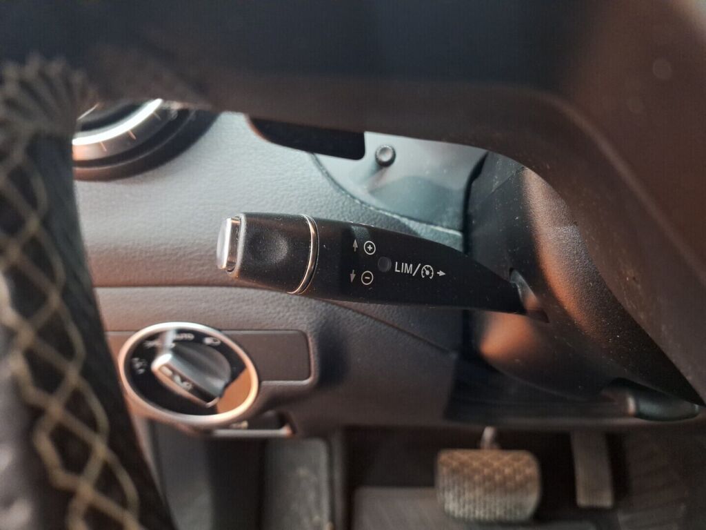 Mercedes-Benz CLA 2014 Musta