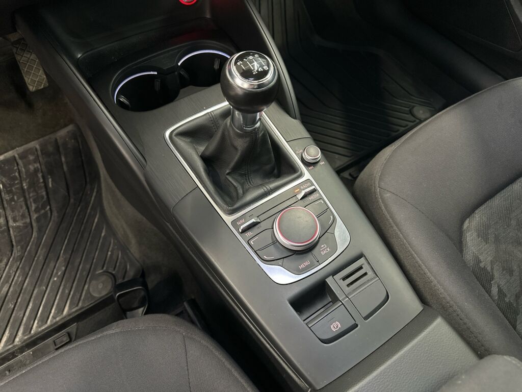 Audi A3 2014 Punainen