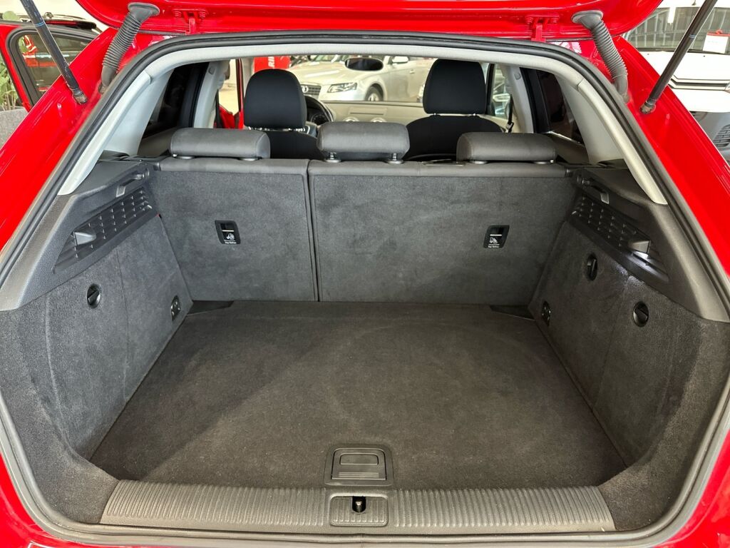 Audi A3 2014 Punainen