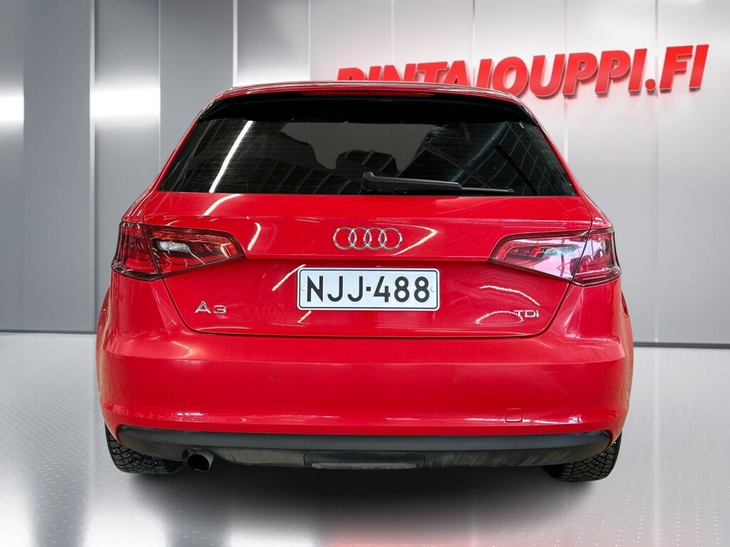 Audi A3 2014 Punainen