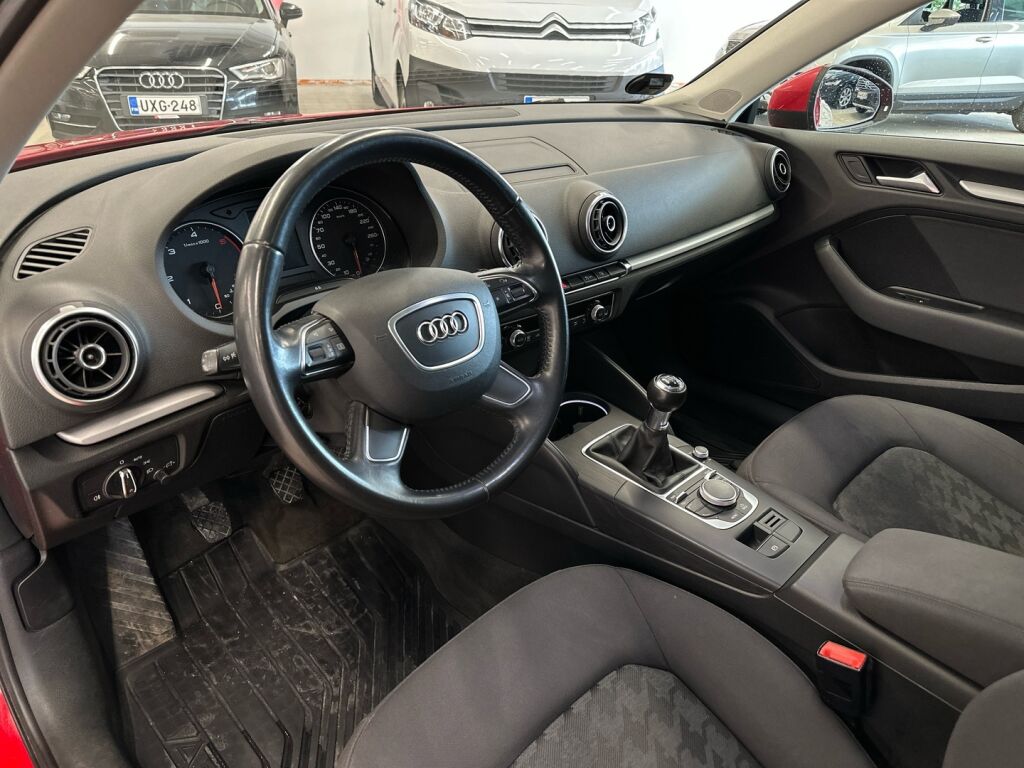 Audi A3 2014 Punainen