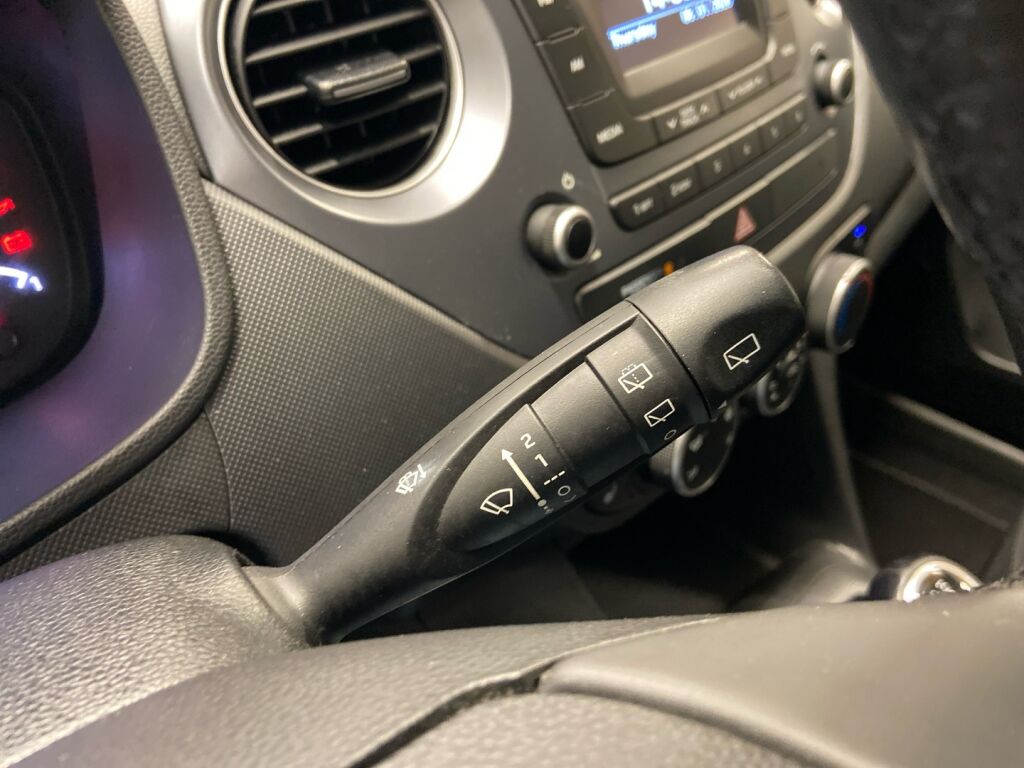 Hyundai i10 2018 Valkoinen