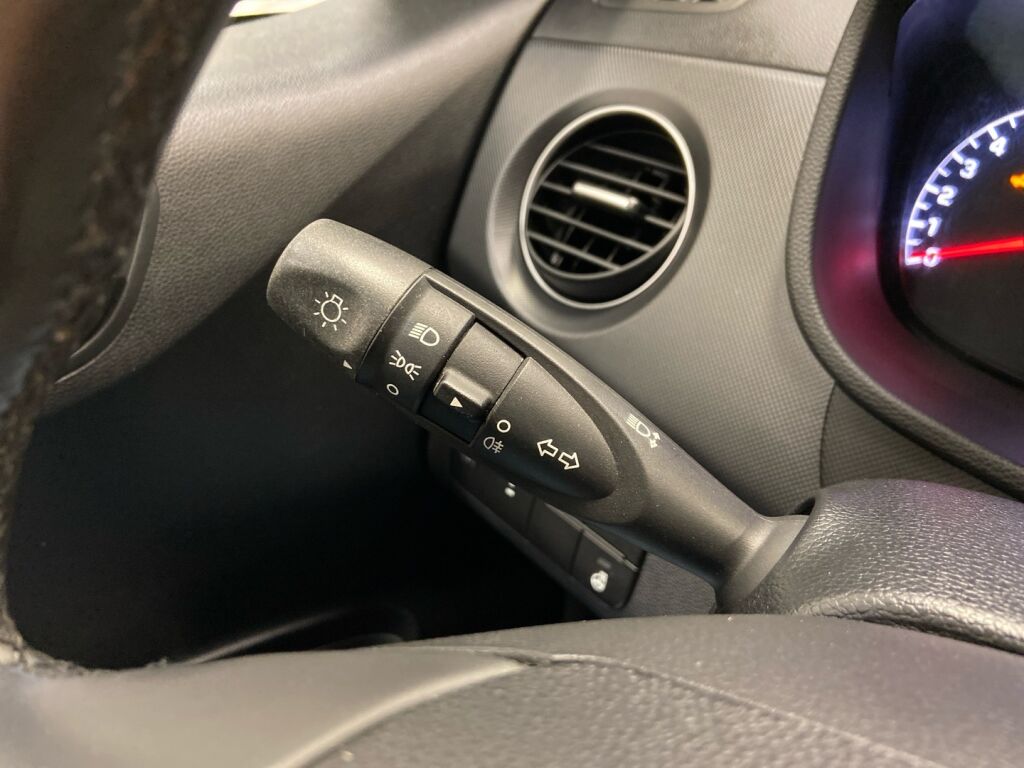 Hyundai i10 2018 Valkoinen