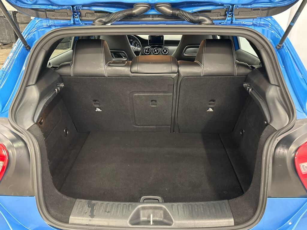 Mercedes-Benz A 2013 Sininen