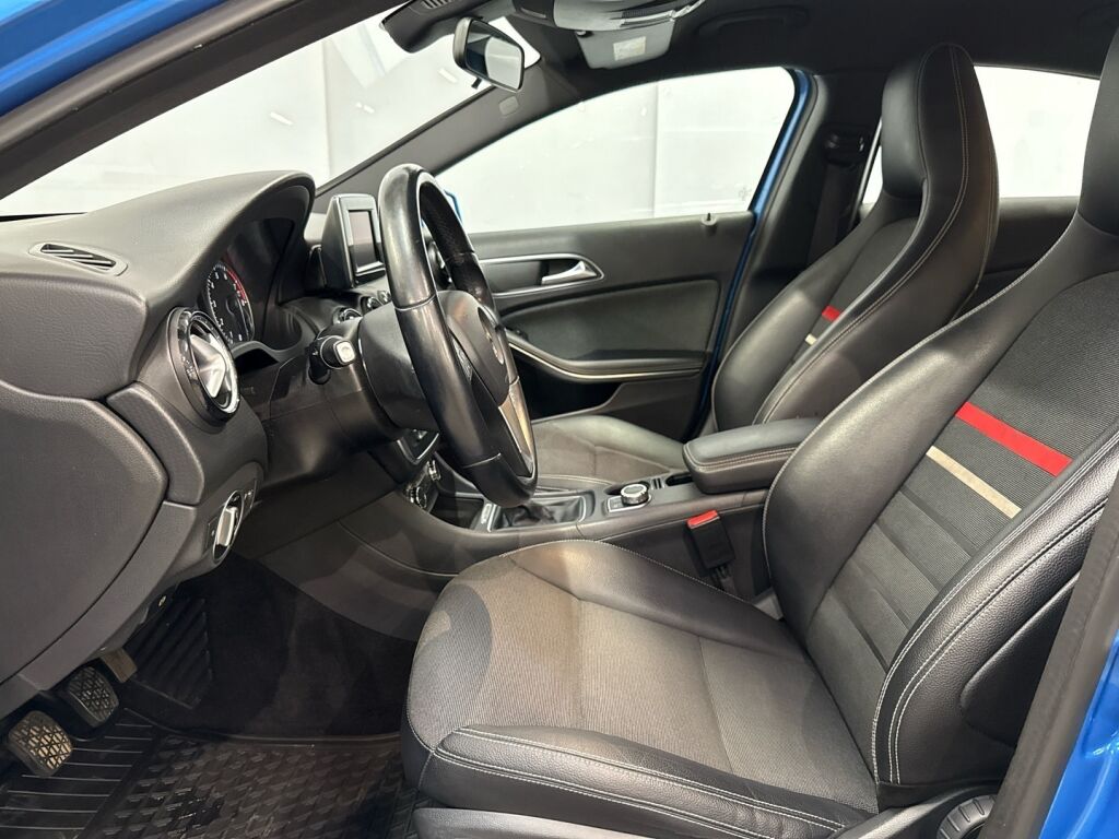 Mercedes-Benz A 2013 Sininen