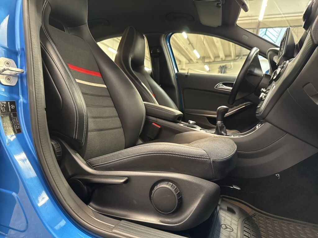 Mercedes-Benz A 2013 Sininen
