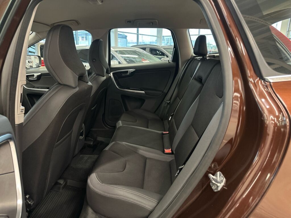 Volvo XC60 2014 Punainen
