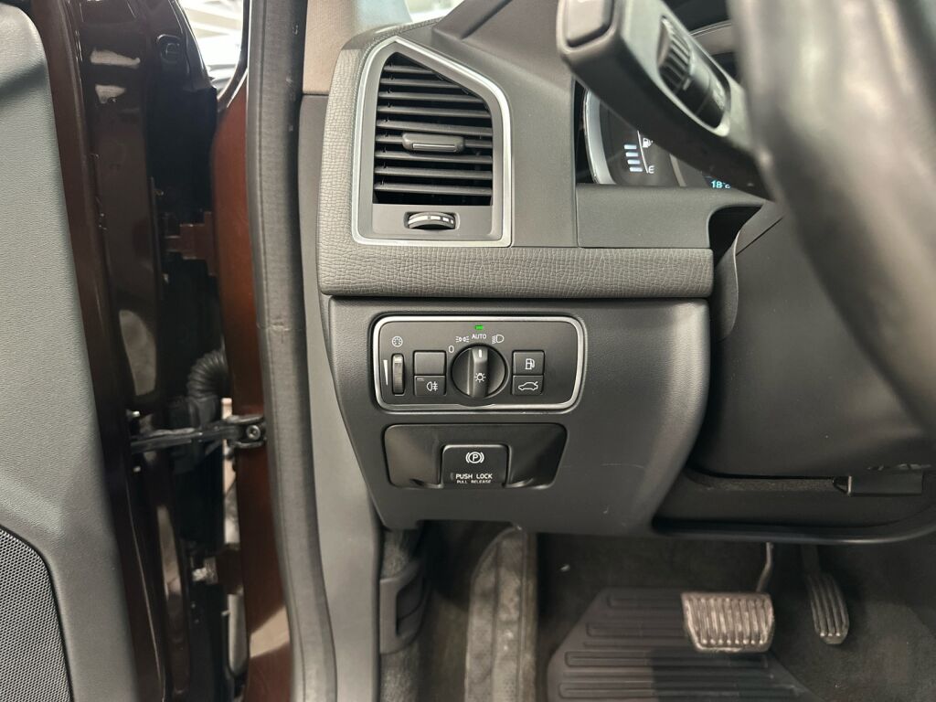 Volvo XC60 2014 Punainen