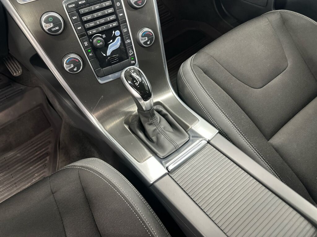 Volvo XC60 2014 Punainen