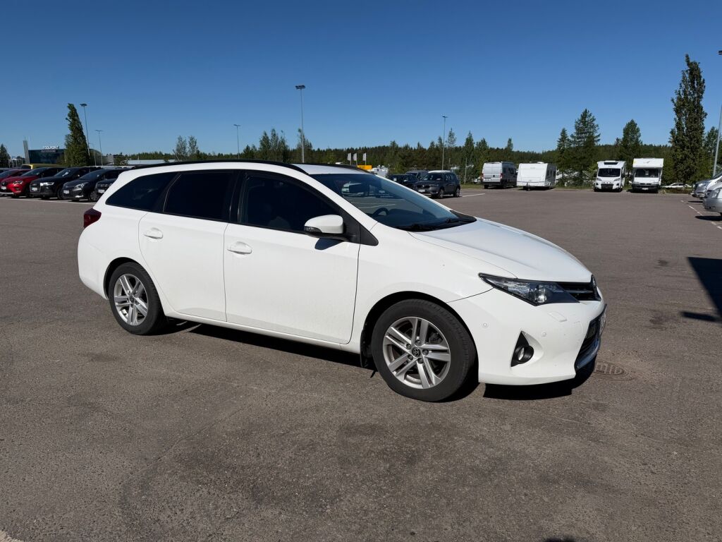 Toyota Auris 2014 Valkoinen