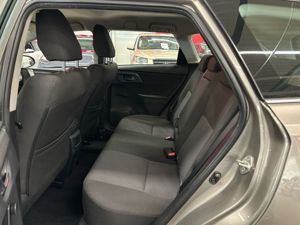 Toyota Auris 2014 Ruskea (beige)