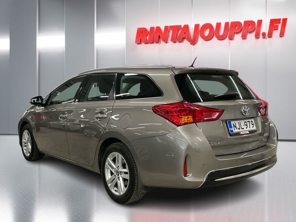 Toyota Auris 2014 Ruskea (beige)