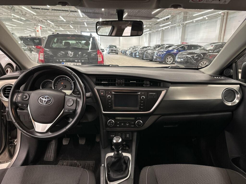 Toyota Auris 2014 Ruskea (beige)