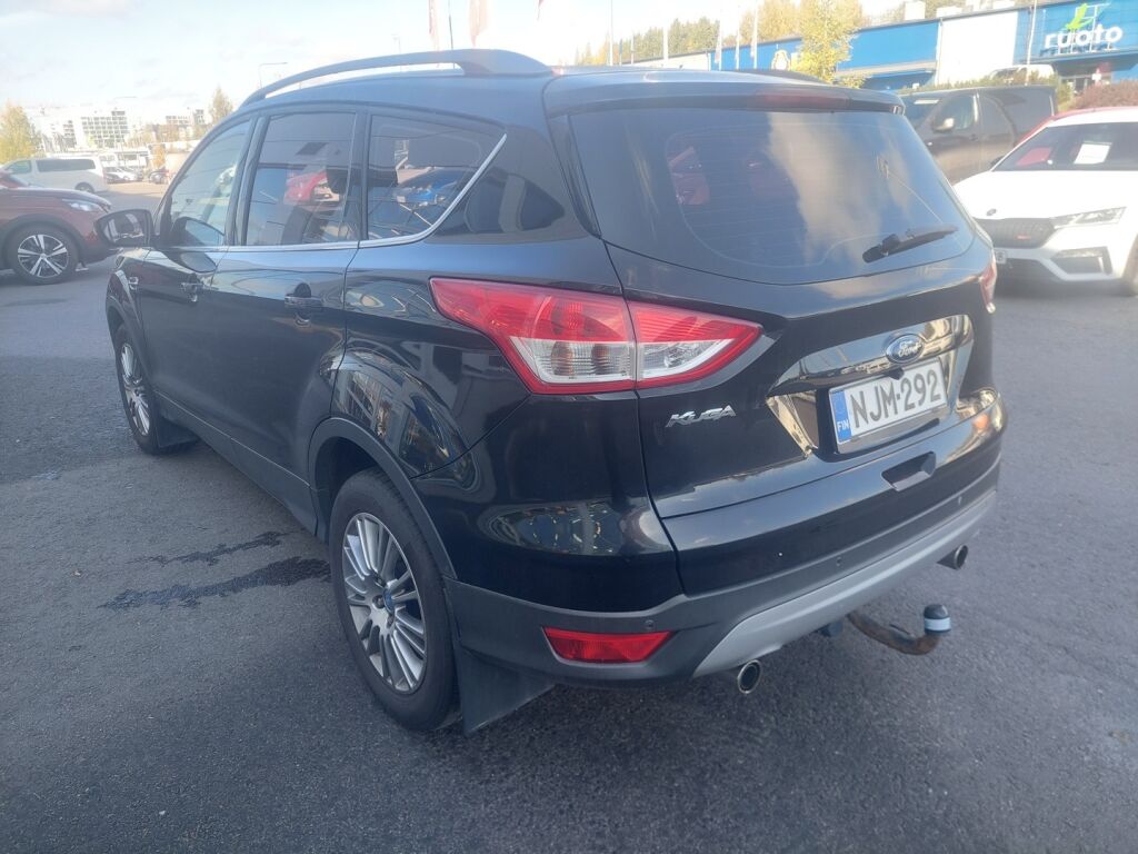Ford Kuga 2014 Musta