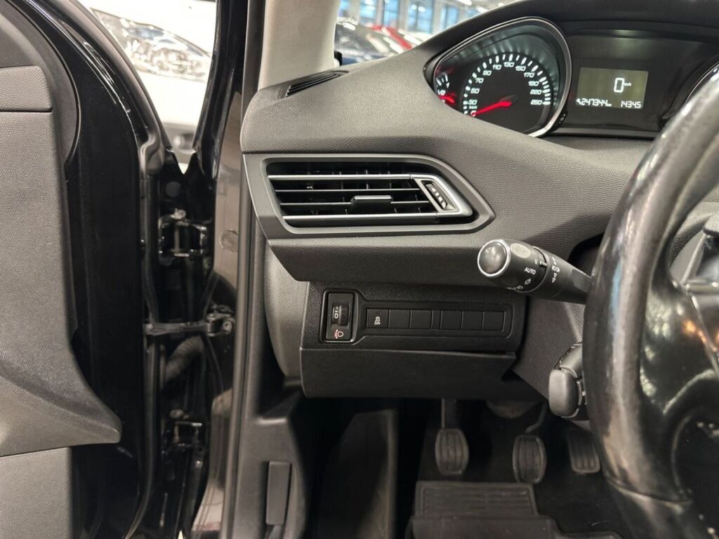 Peugeot 308 2013 Musta